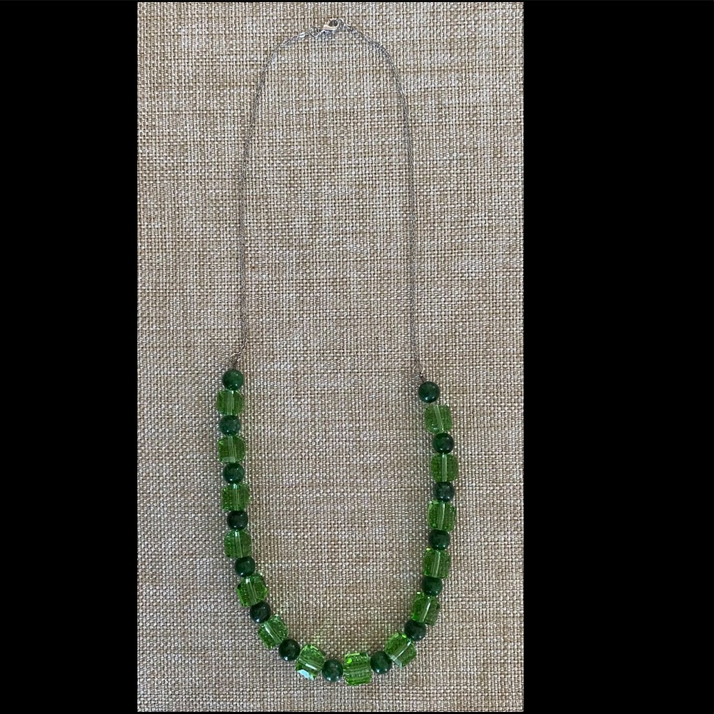 Beautiful hand-made necklace with stainless steel. New.